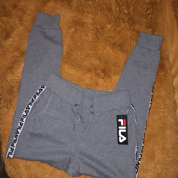 FILA **Hard to find** jogger pants medium weight - Picture 2 of 5